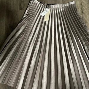 Rare vintage 1990’s Metallic woman’s banana republic skirt size 8 petite new